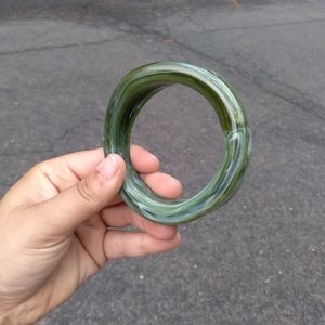 Vtg green milky white swirl detail bangle